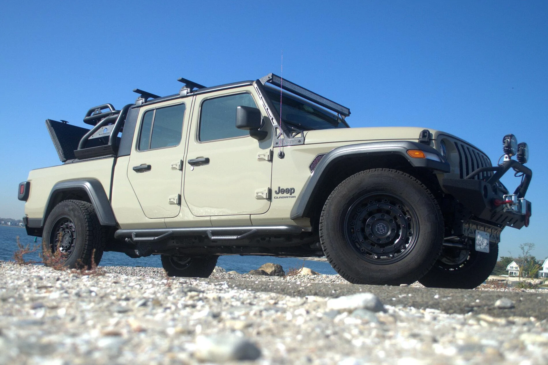 Jeep Gladiator Blackhorse Atlas Roll Bar and Diamondback combined BlackDiamond Back Up Beach