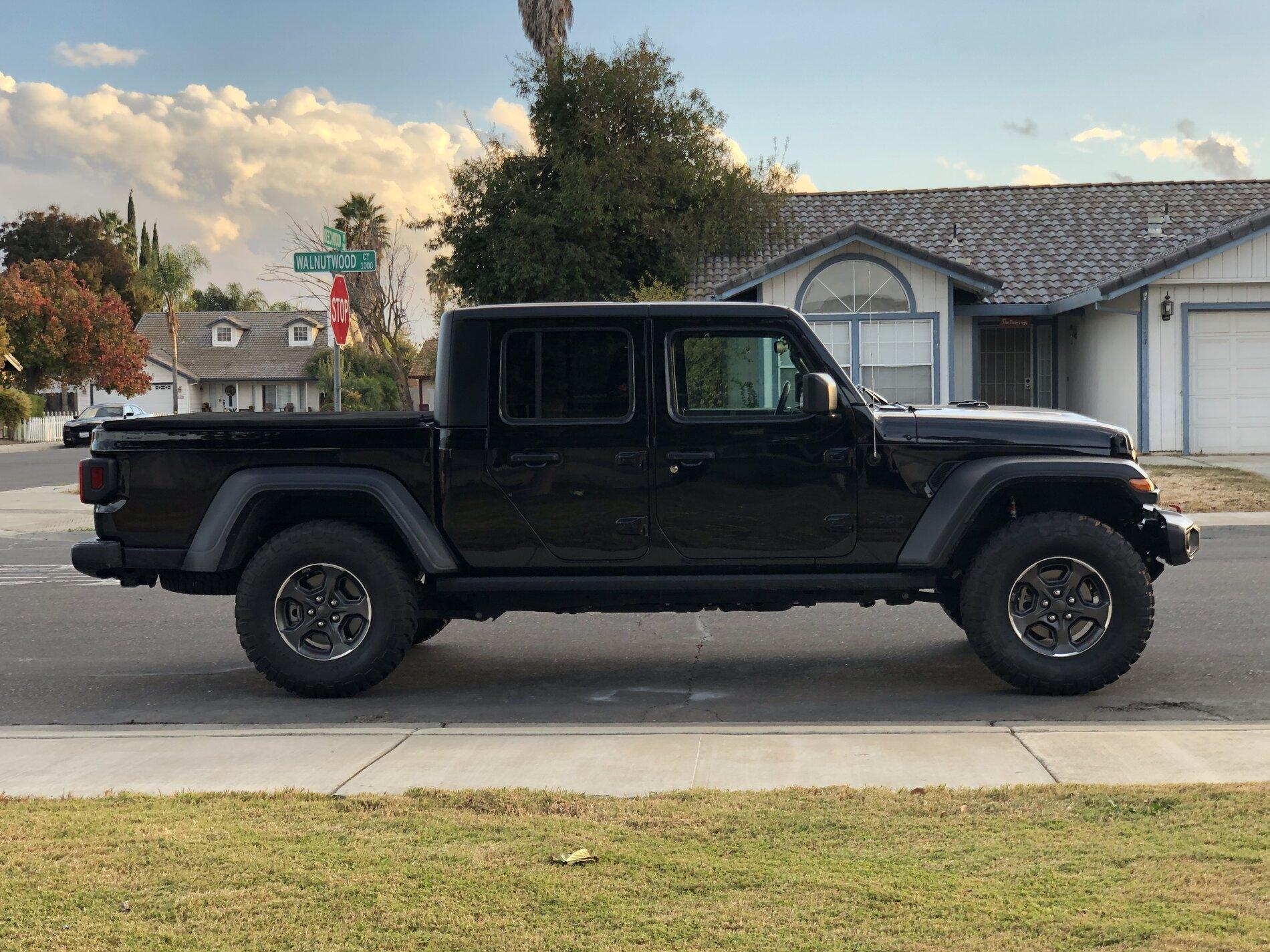 Jeep Gladiator SHOW ME YOUR WHEELS! 720B9F17-BE38-453E-BCD3-BD691165E6EB