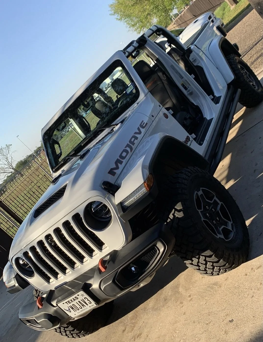 Jeep Gladiator Nude Gladiators (no doors/tops) - pics please 4DFB8D49-4EAD-4C22-AAA0-2F4F35445446