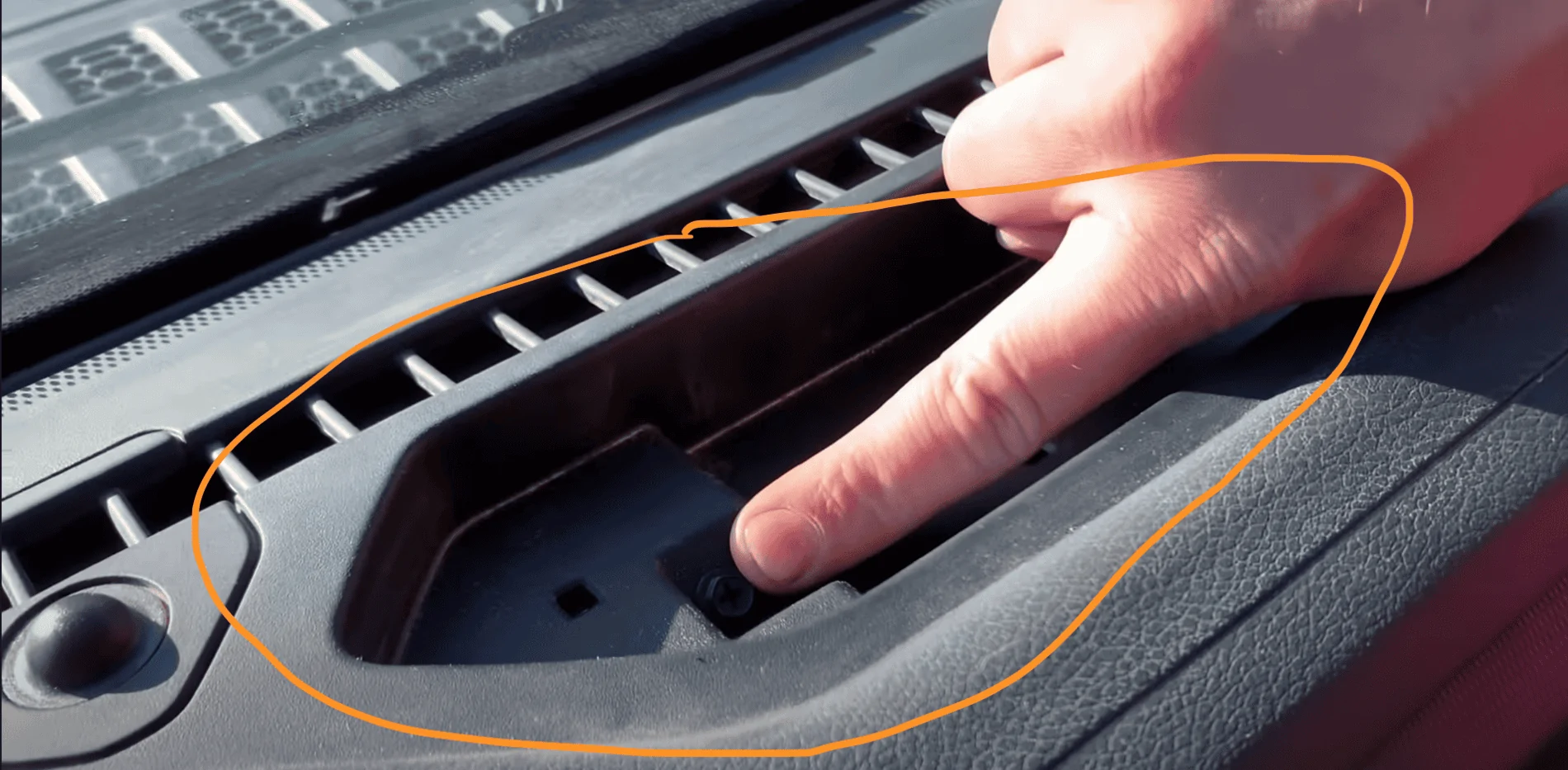 Jeep Gladiator Help with part number on dash dash