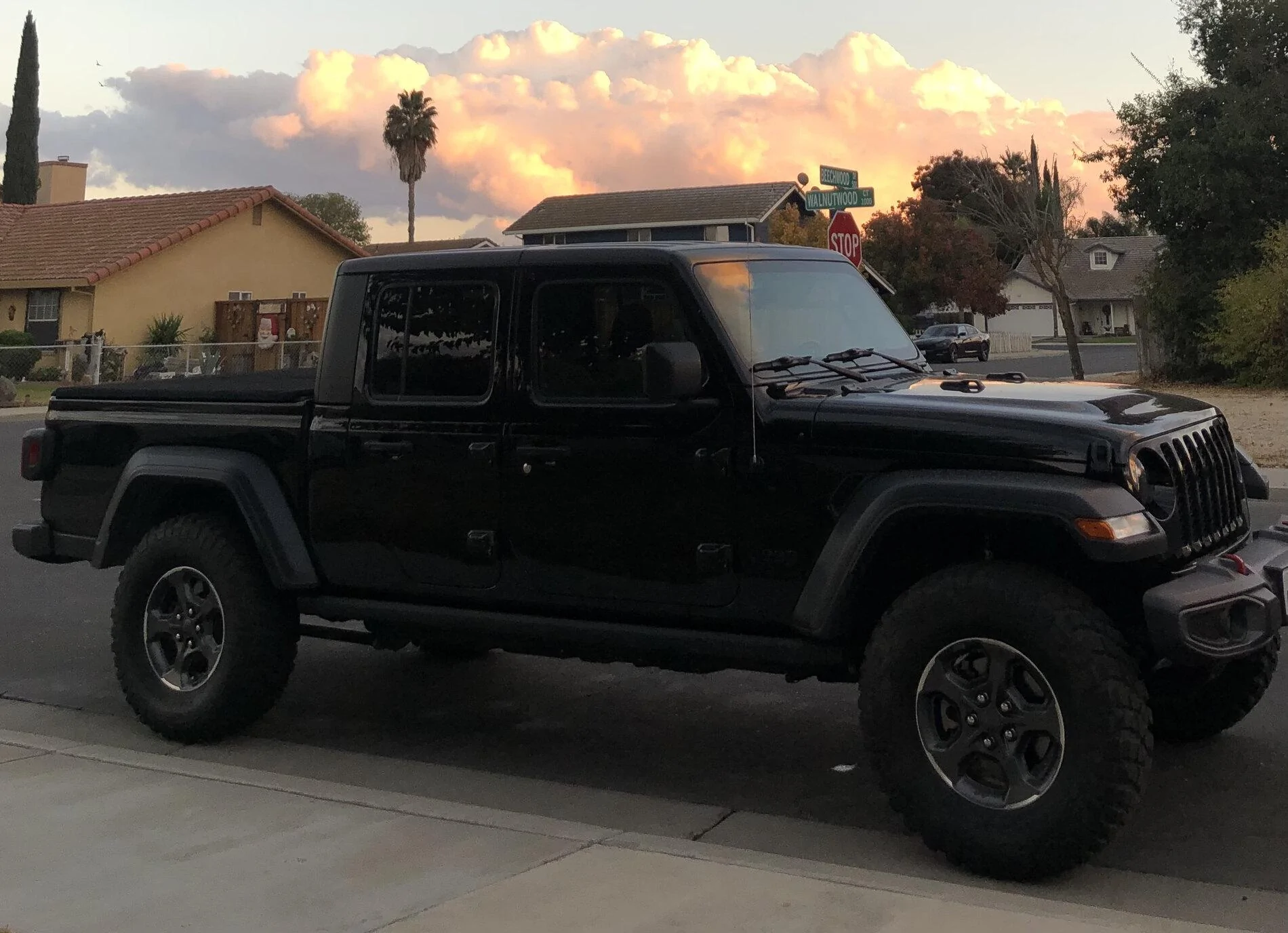 Jeep Gladiator Lets see those 17" RIMS ! E2A783CA-0E2F-4CF6-B5CA-0734C675ACFE