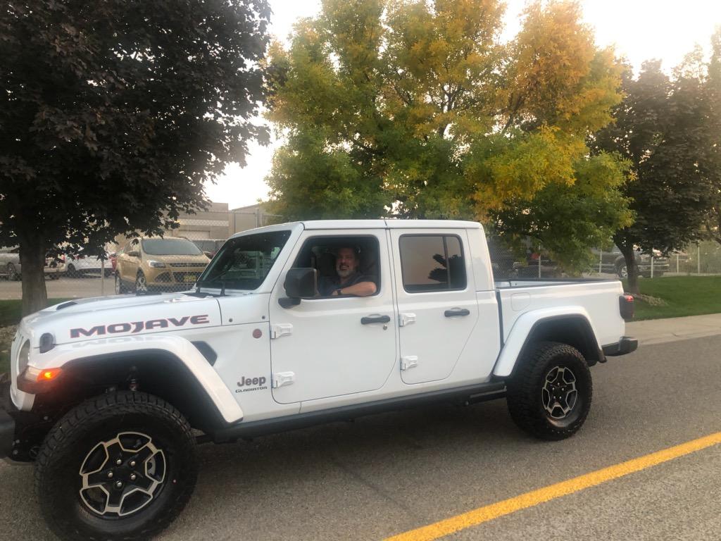Jeep Gladiator MOJAVE Edition Gladiator JT Club 70FA1B15-210A-4C40-9962-E2BE0105ECD4