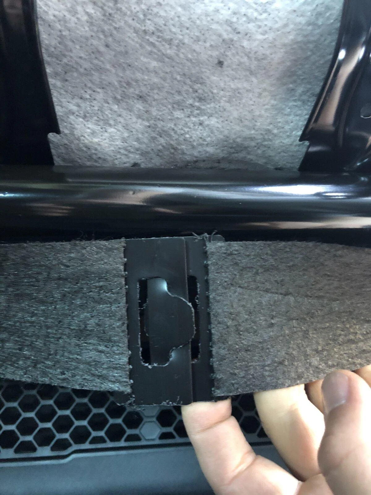 Jeep Gladiator HOW TO: Locking Gladiator back seat bottom or locking under seat storage 2C63506E-08D2-4964-84D0-B90B25EC0D11