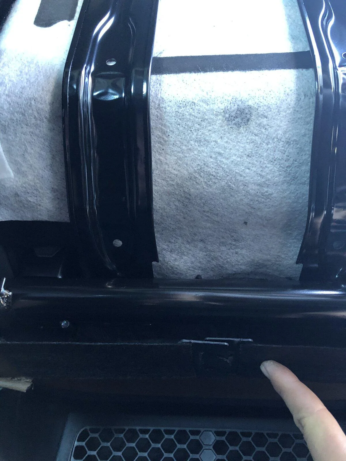 Jeep Gladiator HOW TO: Locking Gladiator back seat bottom or locking under seat storage C0CBD017-B371-4E34-B46B-A0D31BA7E339