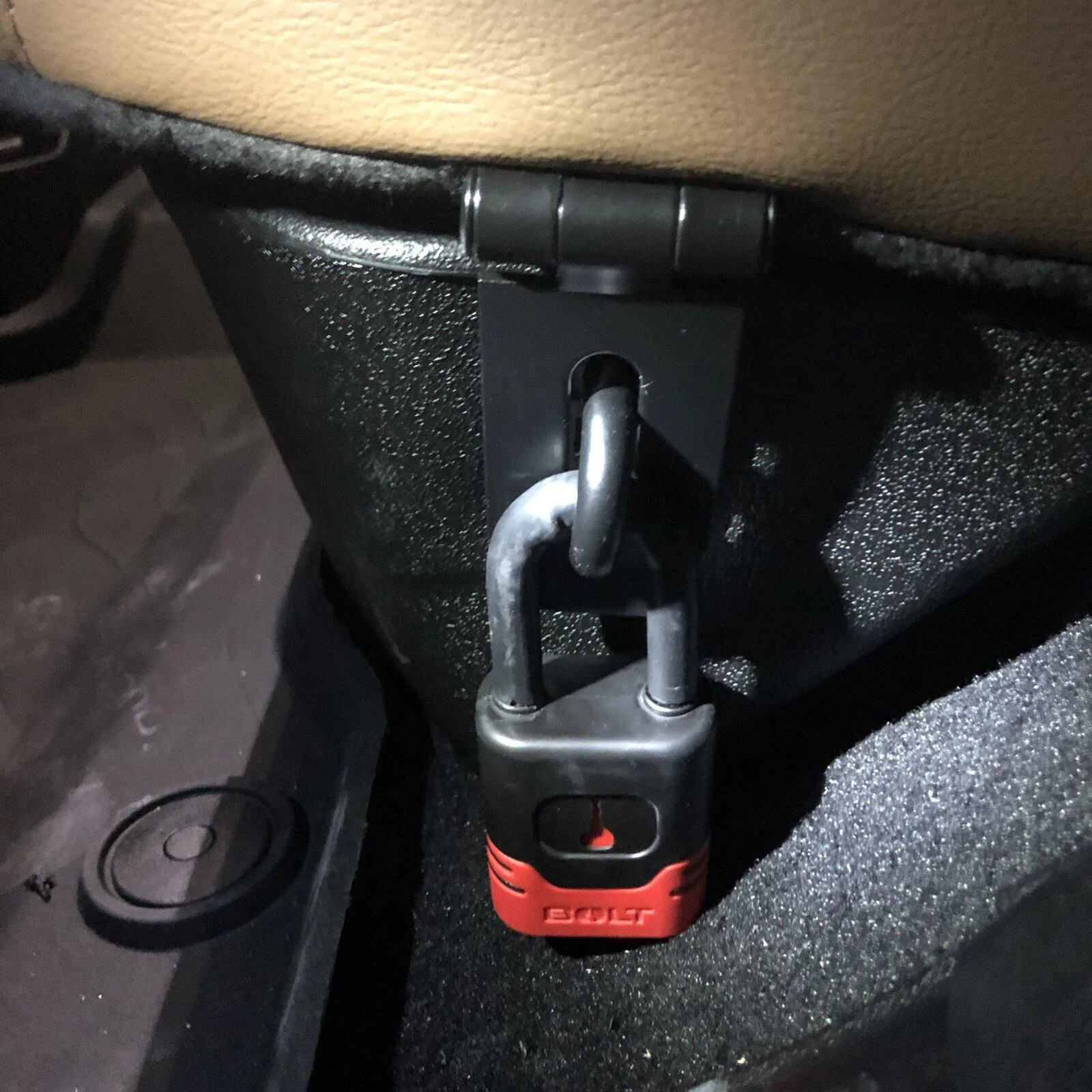 Jeep Gladiator HOW TO: Locking Gladiator back seat bottom or locking under seat storage 46905BEF-2F73-4E21-9F22-67A9996012AF