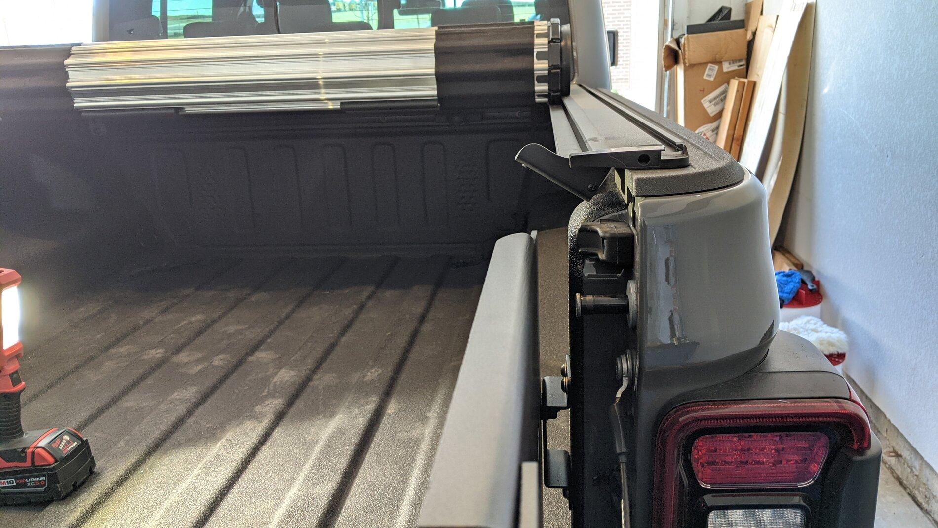 Jeep Gladiator Installed ACE bed extender PXL_20201121_193430424