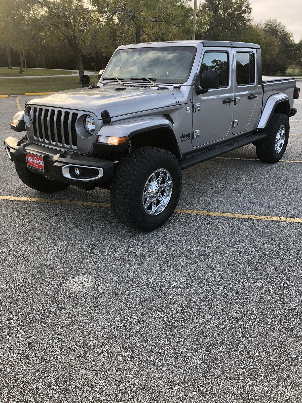 Jeep Gladiator My baby 2899F21D-F1E1-46FF-AC1B-ECD01278560A