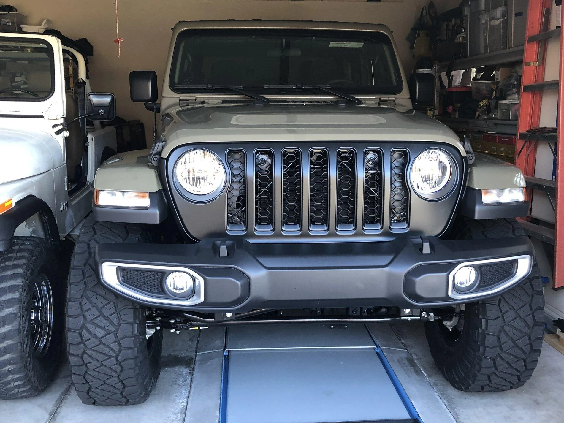 Jeep Gladiator Black out headlight surrounds and grill pieces like rubicon 7CCCECDB-D554-406E-BD5F-178DD2F4DD70