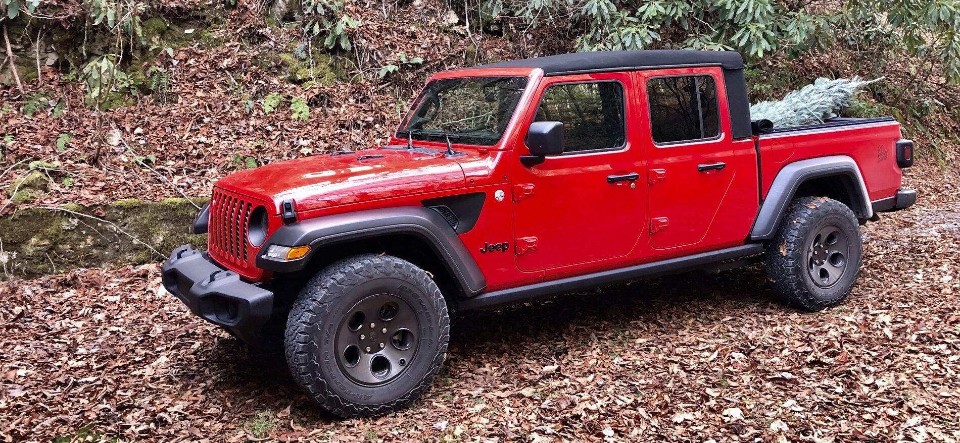 Jeep Gladiator FIRECRACKER RED Gladiator JT Club 6297CF05-79FD-4BF7-A6EB-5802EF15D222