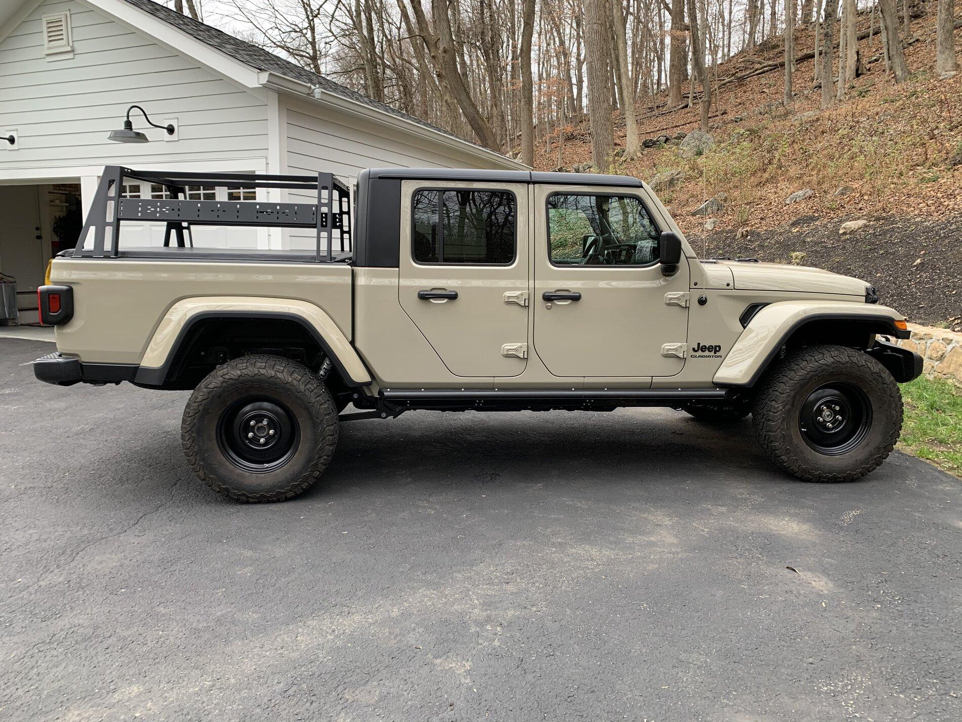 Jeep Gladiator Gladiators on Mopar 2" Lift Kit 18793743-9F67-4547-9256-FAB98C7BD747