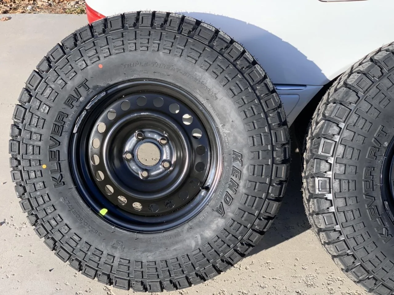 Jeep Gladiator Spare tire- steel wheel 73BDF2E9-5F69-449A-90DB-0A9F45A7B29B