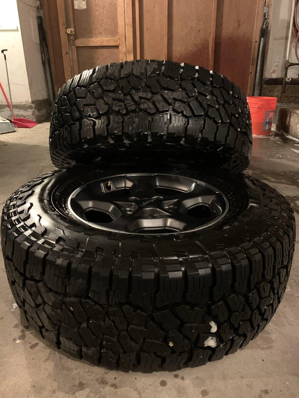Jeep Gladiator Rubicon Takeoffs - Wheels and Tires for sale 2147B7E7-D7F8-4942-80C0-88C698AB6D72