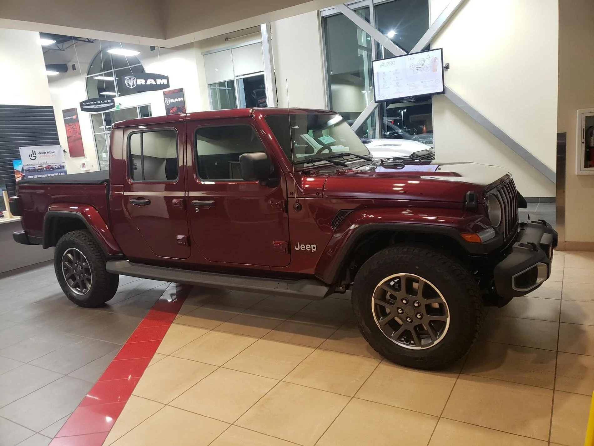 Jeep Gladiator Gladiator Window Sticker and Build Sheet Order Tracking 9D177173-0B10-4857-AF2B-D3BCDB652E9B