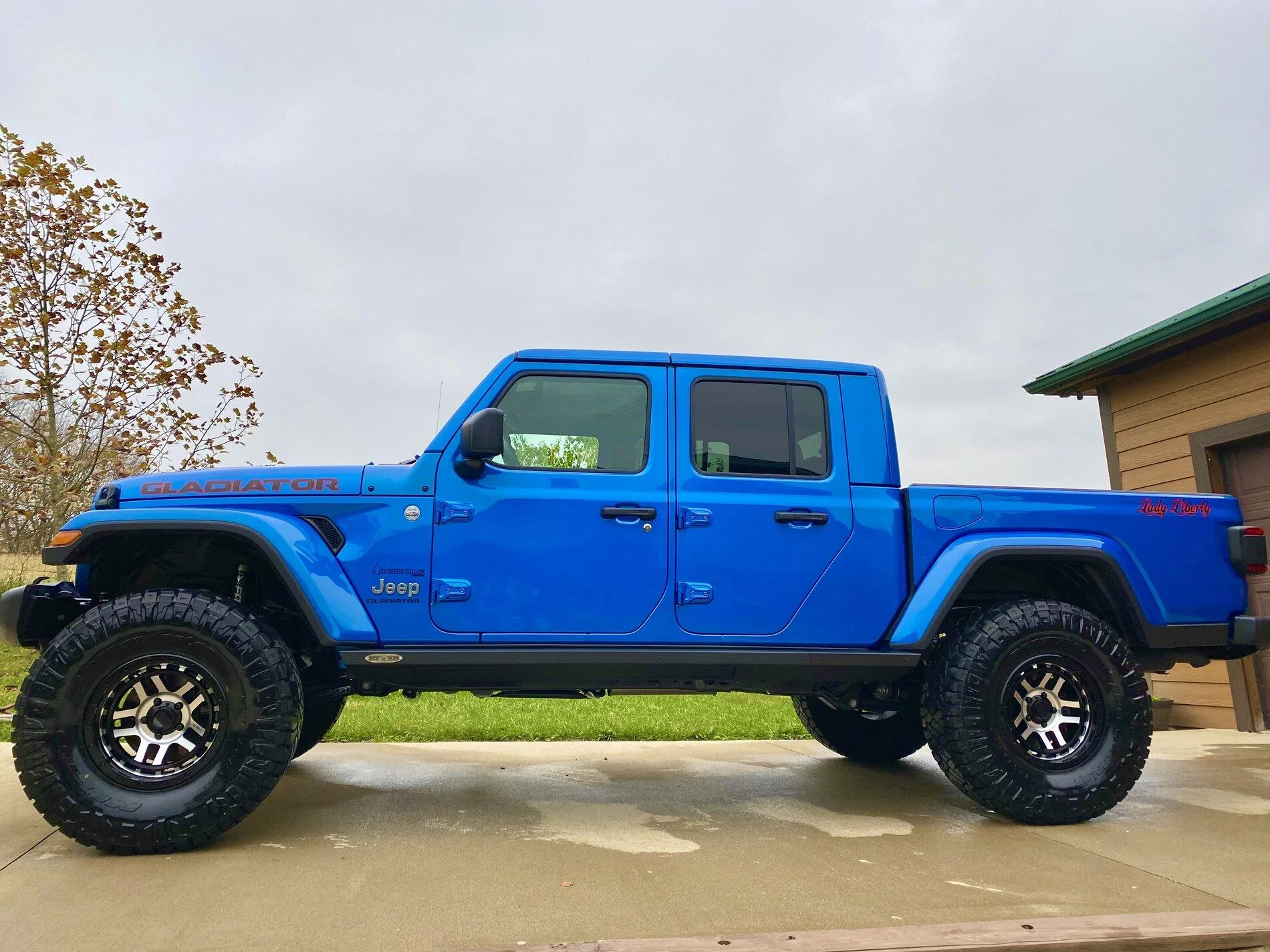 Jeep Gladiator Lets see all those Gladiators with lifts and bigger tires! 45A2BBDF-CAB1-41E7-BE9F-FA6210301A42