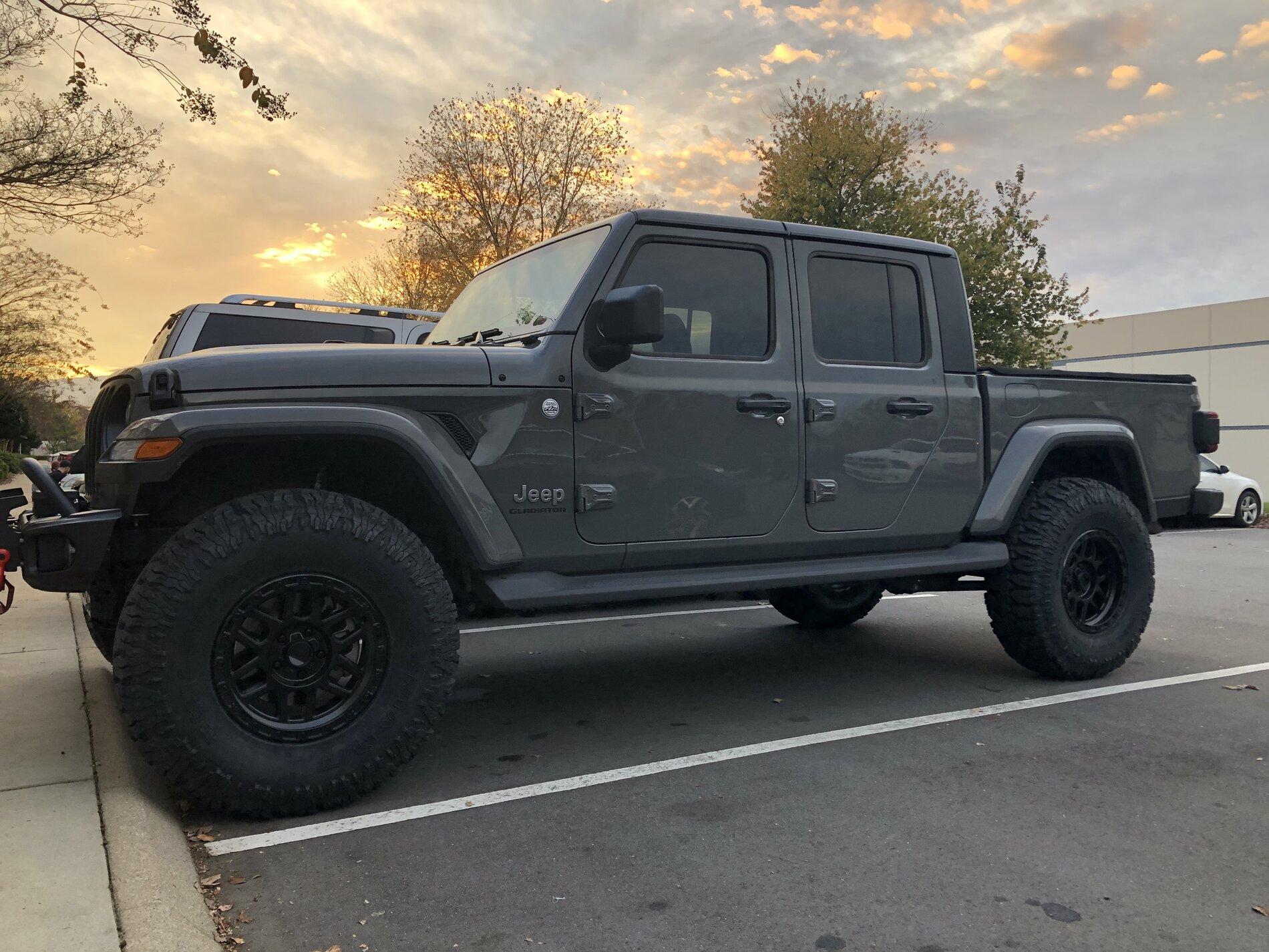 Jeep Gladiator STING GRAY Gladiator JT Club 2D2A7B48-5A29-4443-A23D-A1F681112B8F