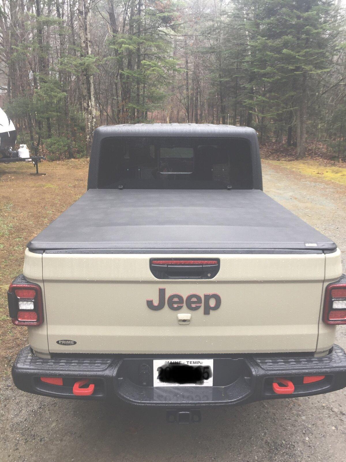 Jeep Gladiator Gator SFX Tonneau Cover Install C324C914-2DA4-4615-9340-9D59BC80BEFE