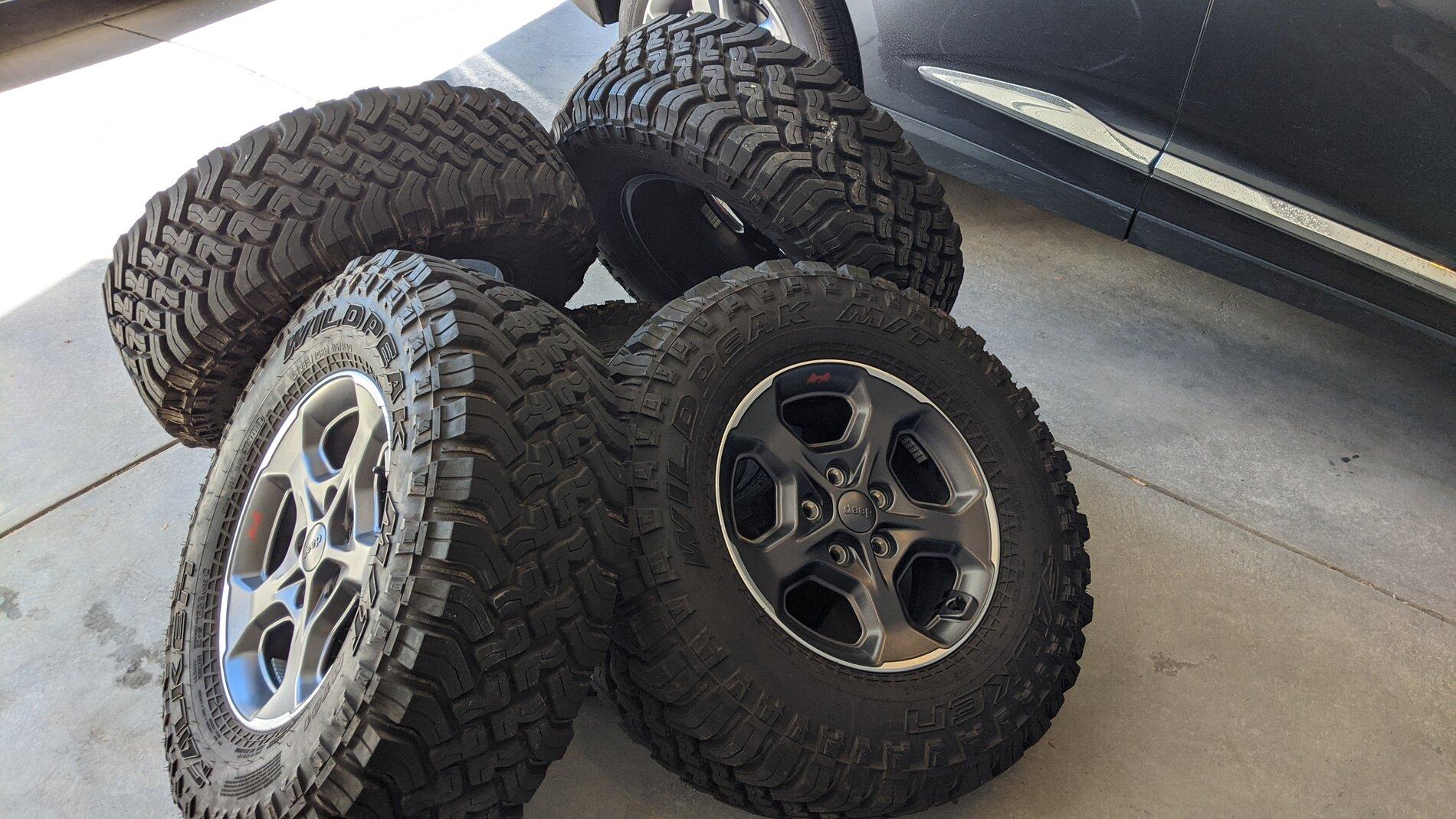 Jeep Gladiator Rubicon Takeoff Wheels + MT Tires, TPMS and Spare included - $1000 PXL_20201128_194512376