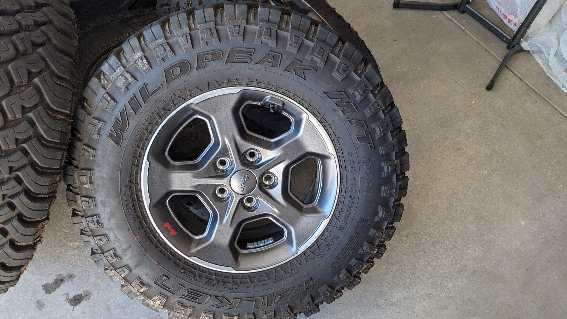 Jeep Gladiator Rubicon Takeoff Wheels + MT Tires, TPMS and Spare included - $1000 PXL_20201128_194459941