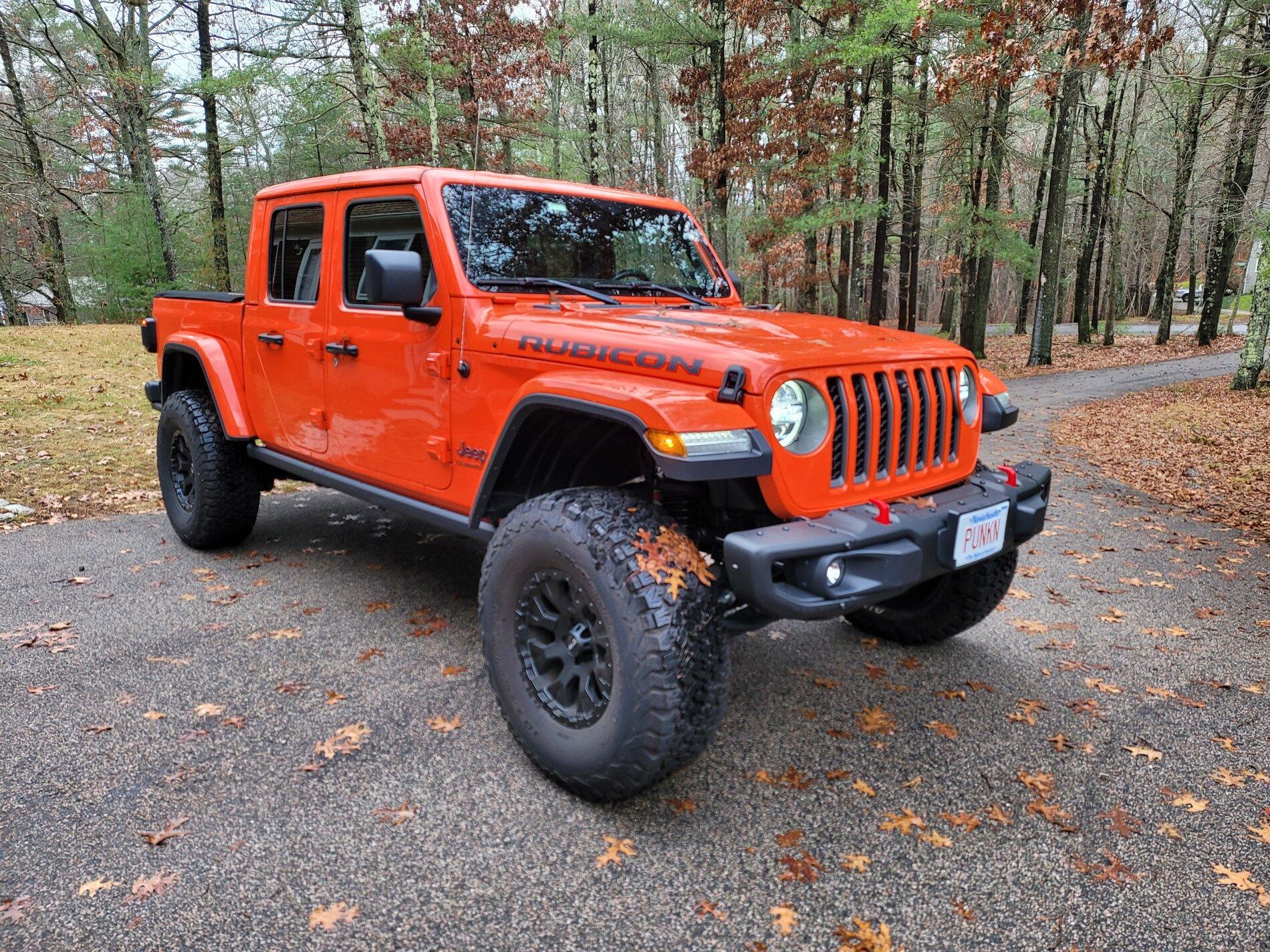 Jeep Gladiator PunkN 6 Speed Loaded Rubi on 2.5" and 37s. Lease takeover. 20201127_145423