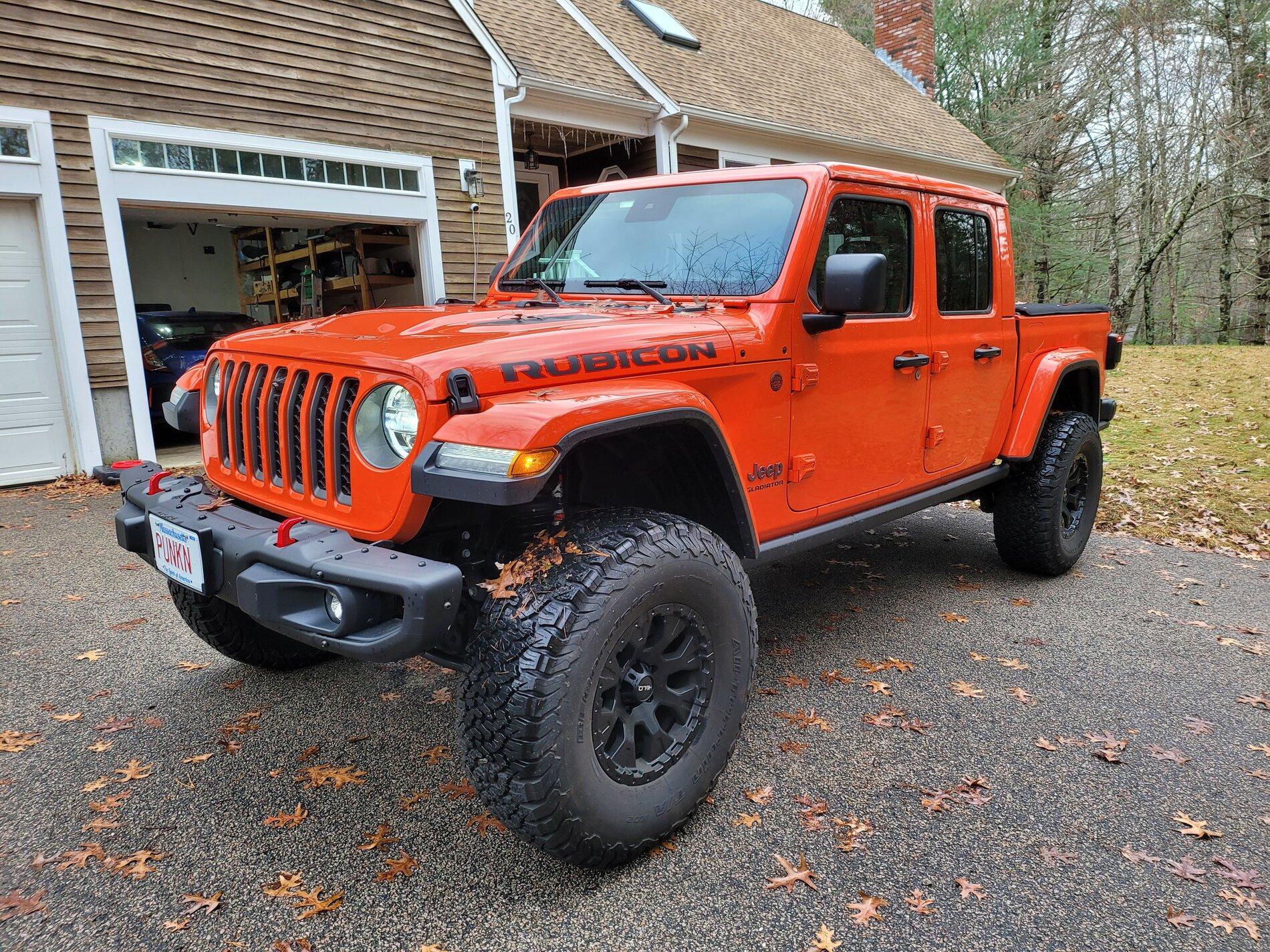 Jeep Gladiator PunkN 6 Speed Loaded Rubi on 2.5" and 37s. Lease takeover. 20201127_145342