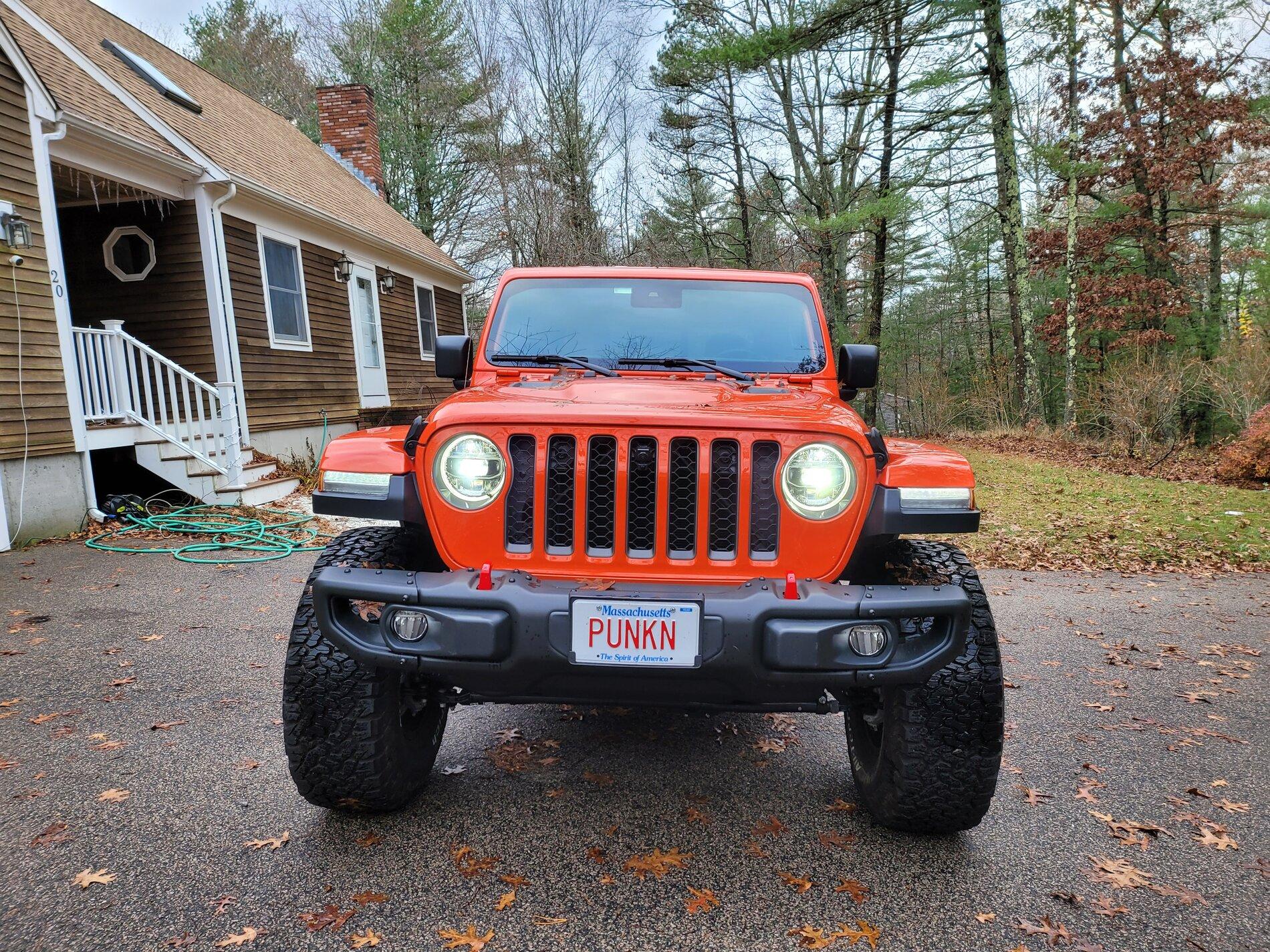 Jeep Gladiator PunkN 6 Speed Loaded Rubi on 2.5" and 37s. Lease takeover. 20201127_145336