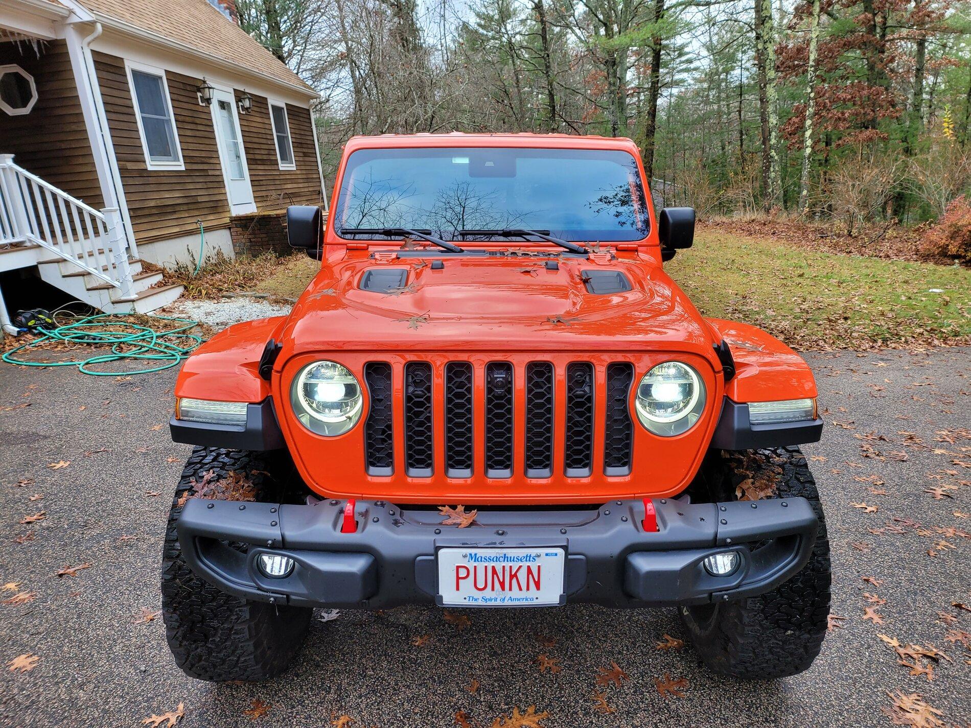 Jeep Gladiator PunkN 6 Speed Loaded Rubi on 2.5" and 37s. Lease takeover. 20201127_145331