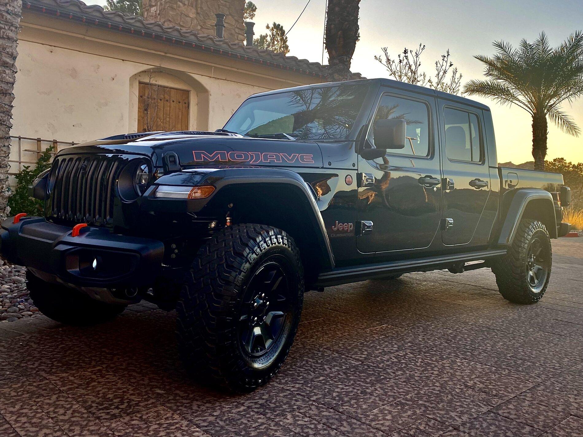 Jeep Gladiator New Mojave in NV 79D10357-DACF-4788-B21C-F341AD8AA4FC