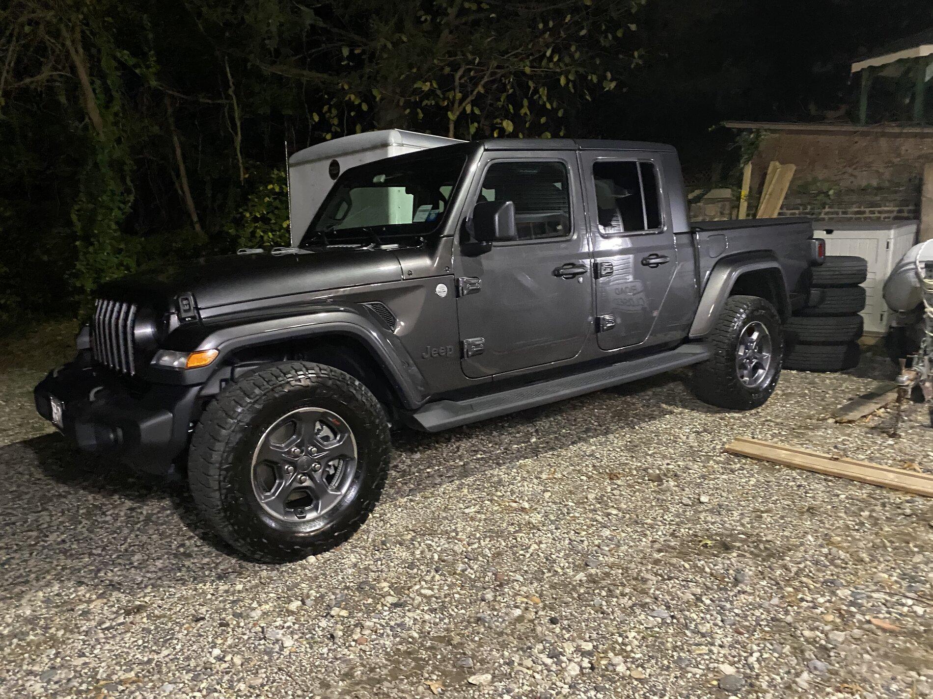 Jeep Gladiator 4 Rubi Takeoffs CEA7BF06-FE0D-46AD-9D54-D5E6D1C63507
