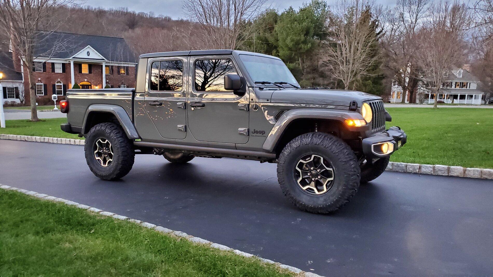Jeep Gladiator Mopar Diesel Gladiator Part #: 77072469AC 2” lift 20201127_164528