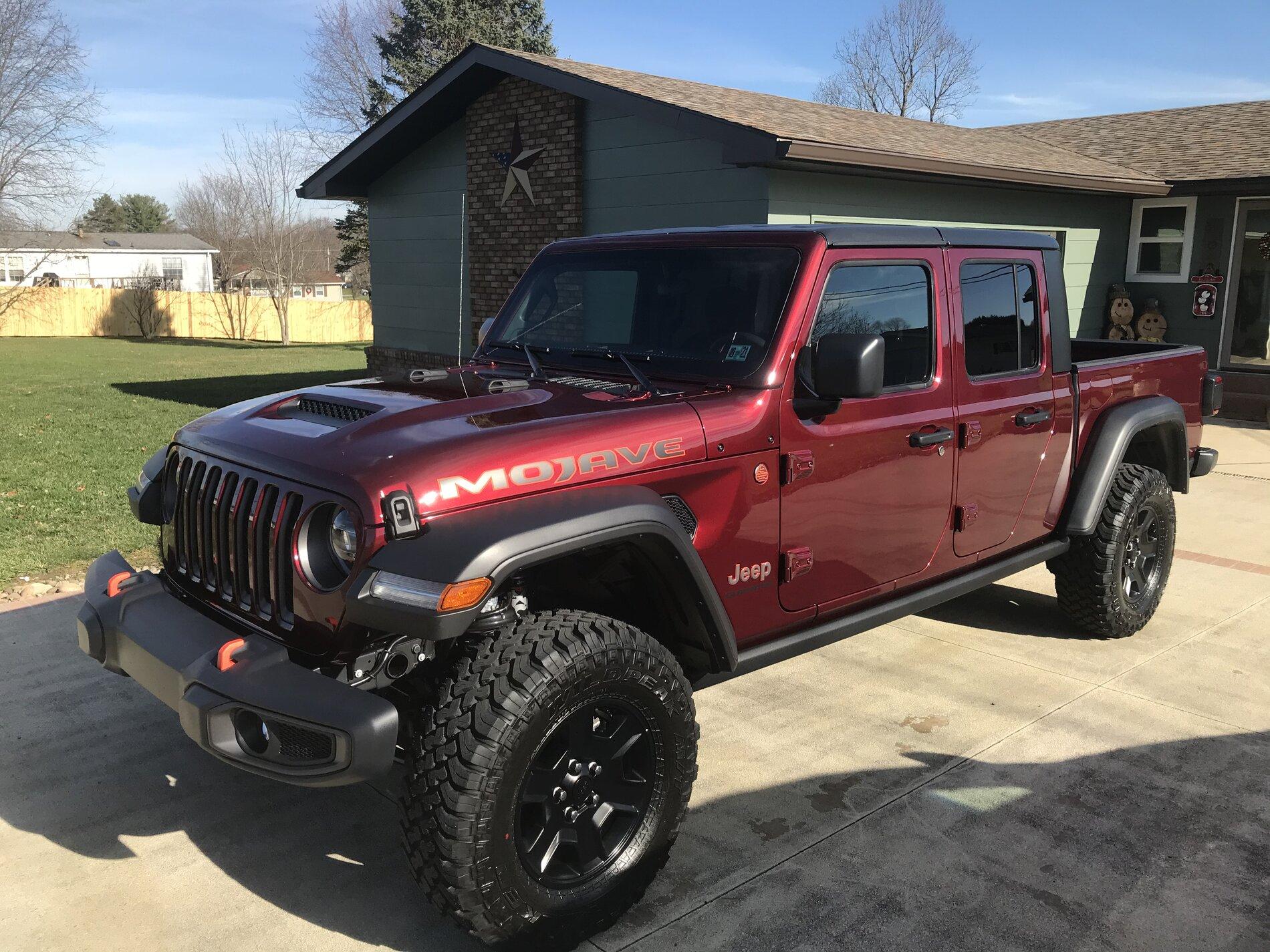 Jeep Gladiator New here A83DDD75-5E6A-4788-8505-B86C660E6331