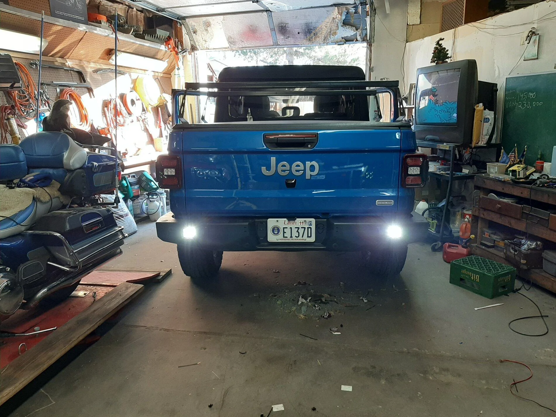Jeep Gladiator Gladiator dual swing rear bumper prototype renderings. 20201129_152557