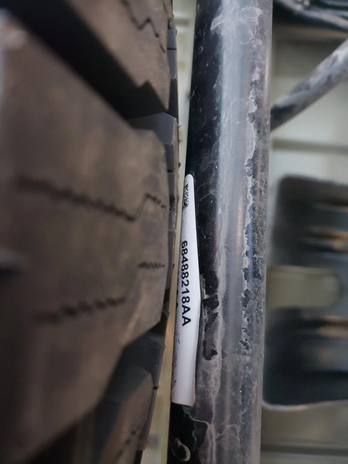 Jeep Gladiator 37” spare tire - list of tires that fit under the bed 20201130_125451
