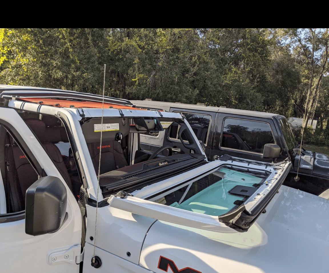 Jeep Gladiator BRIGHT WHITE Gladiator JT Club Screenshot_20201130-171348