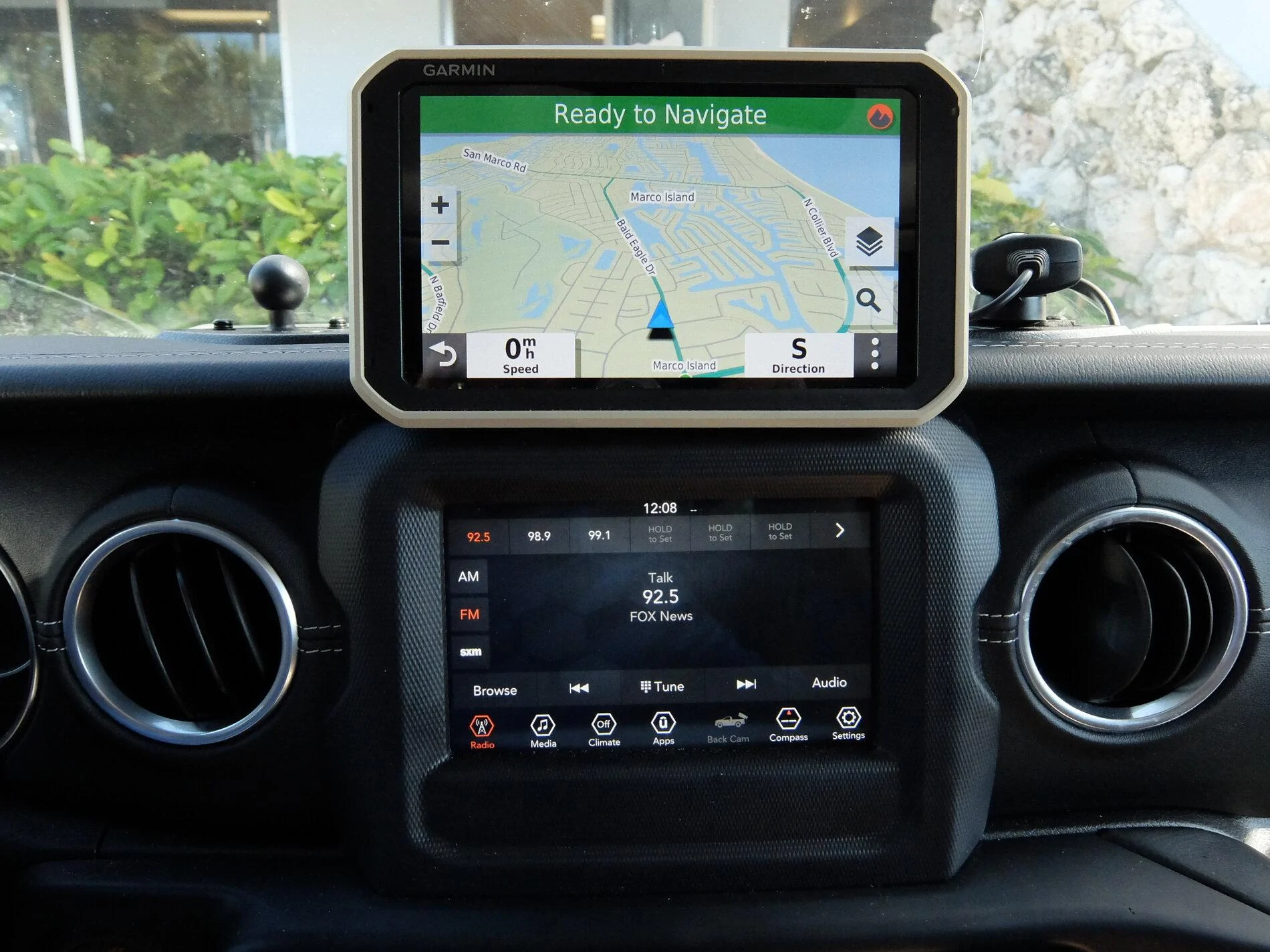 Jeep Gladiator Thoughts on Garmin Overlander? DSCF3301