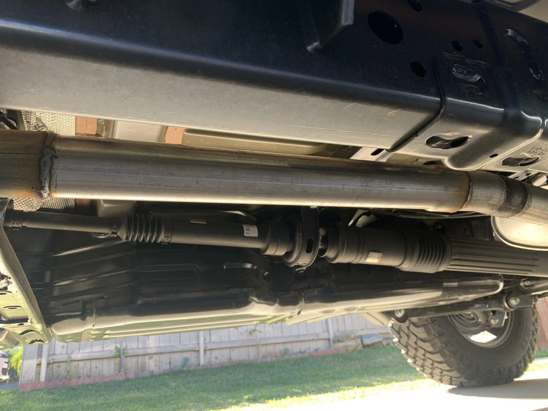 Jeep Gladiator Anyone removed the exhaust resonator yet? 2ZrXCQnETWq6wOj4TWWhlA