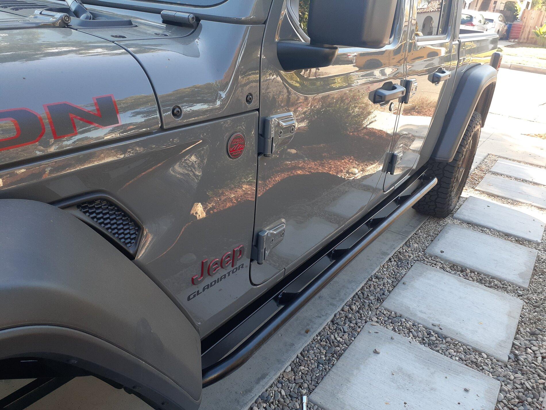 Jeep Gladiator Rock Hard 4x4 Sliders 20201201_131525