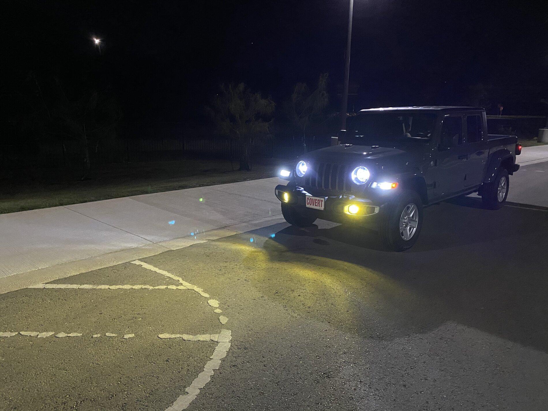 Jeep Gladiator LED Bulb Replacement - IT WORKS! 9322A68B-7B0F-4432-A9D1-8FD76ACDCF85
