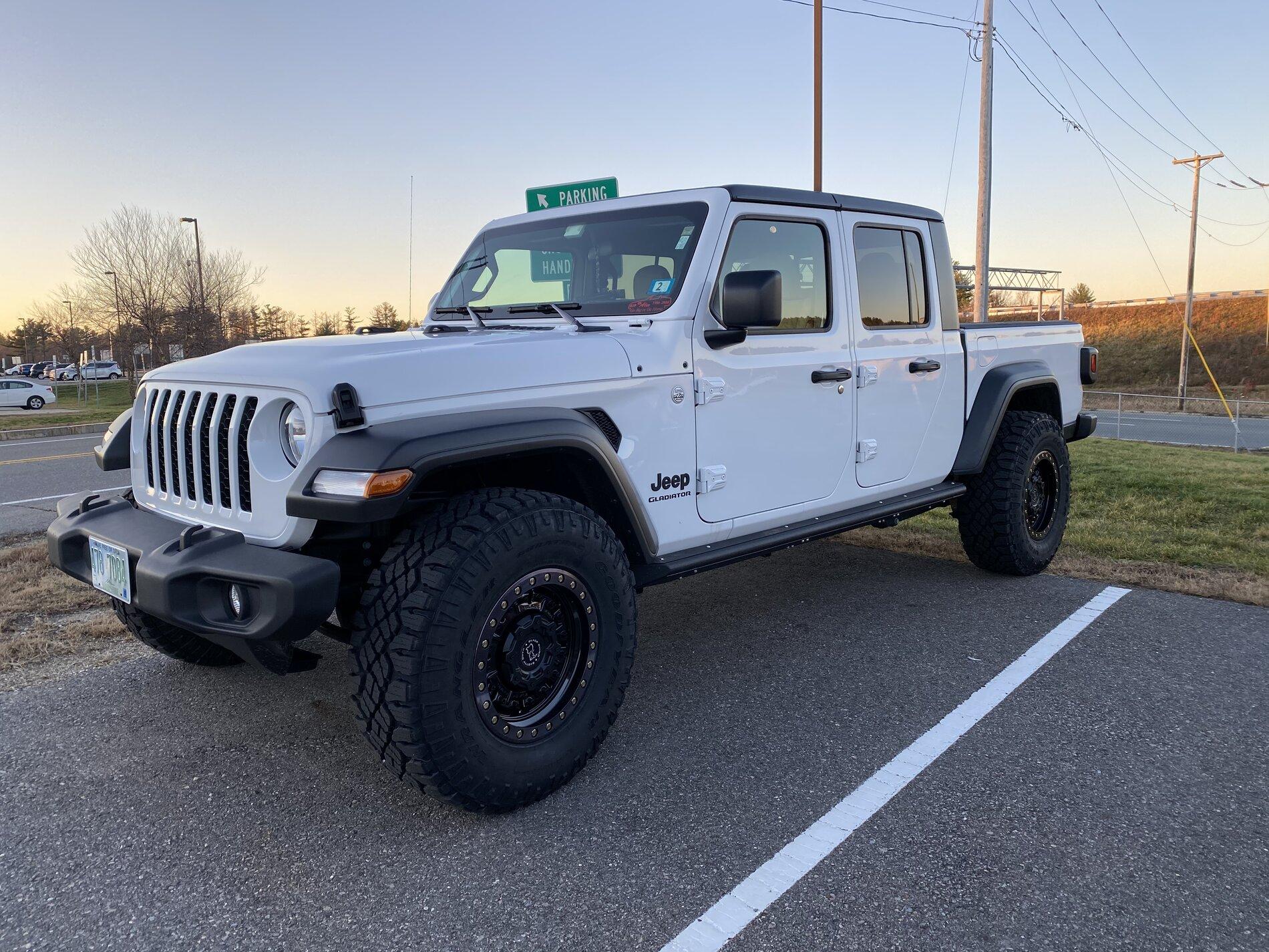 Jeep Gladiator BRIGHT WHITE Gladiator JT Club tempImagewgTBgC