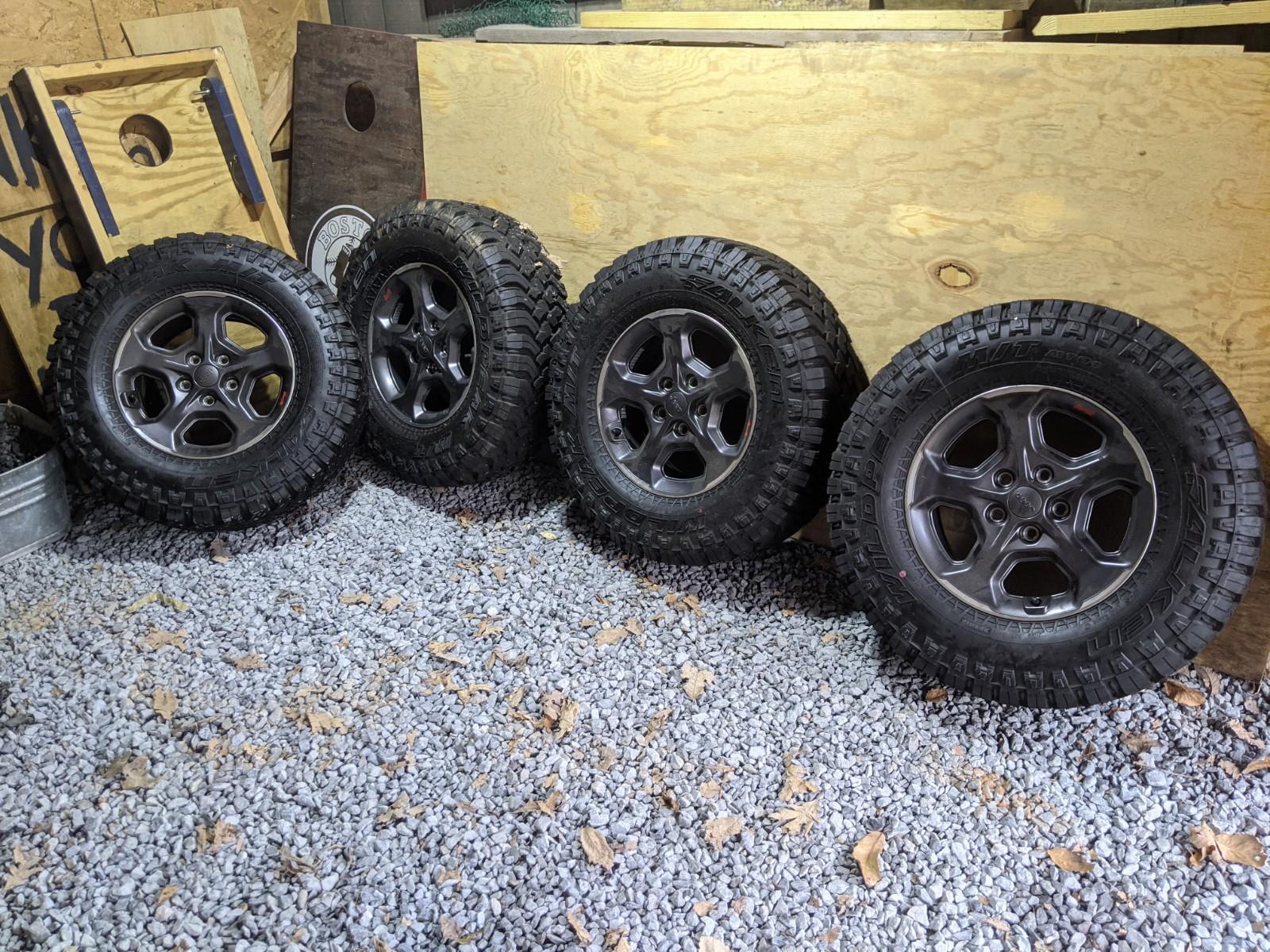 Jeep Gladiator Gladiator Rubicon Wheels, Tires, TPMS PXL_20201202_182812246