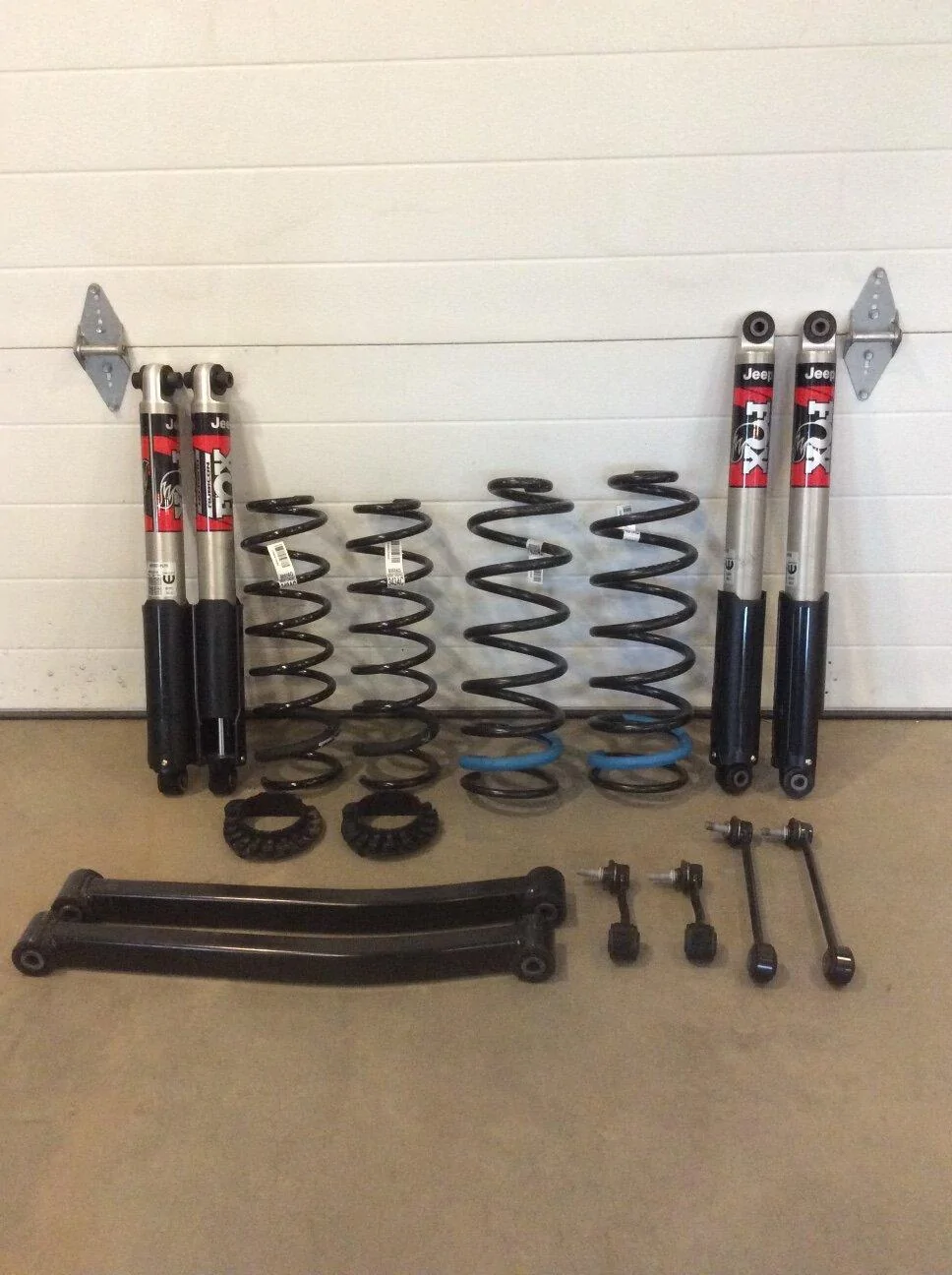 Jeep Gladiator Rubicon Suspension Take offs 5F2D729A-78C0-47AC-86FB-207E6E779125