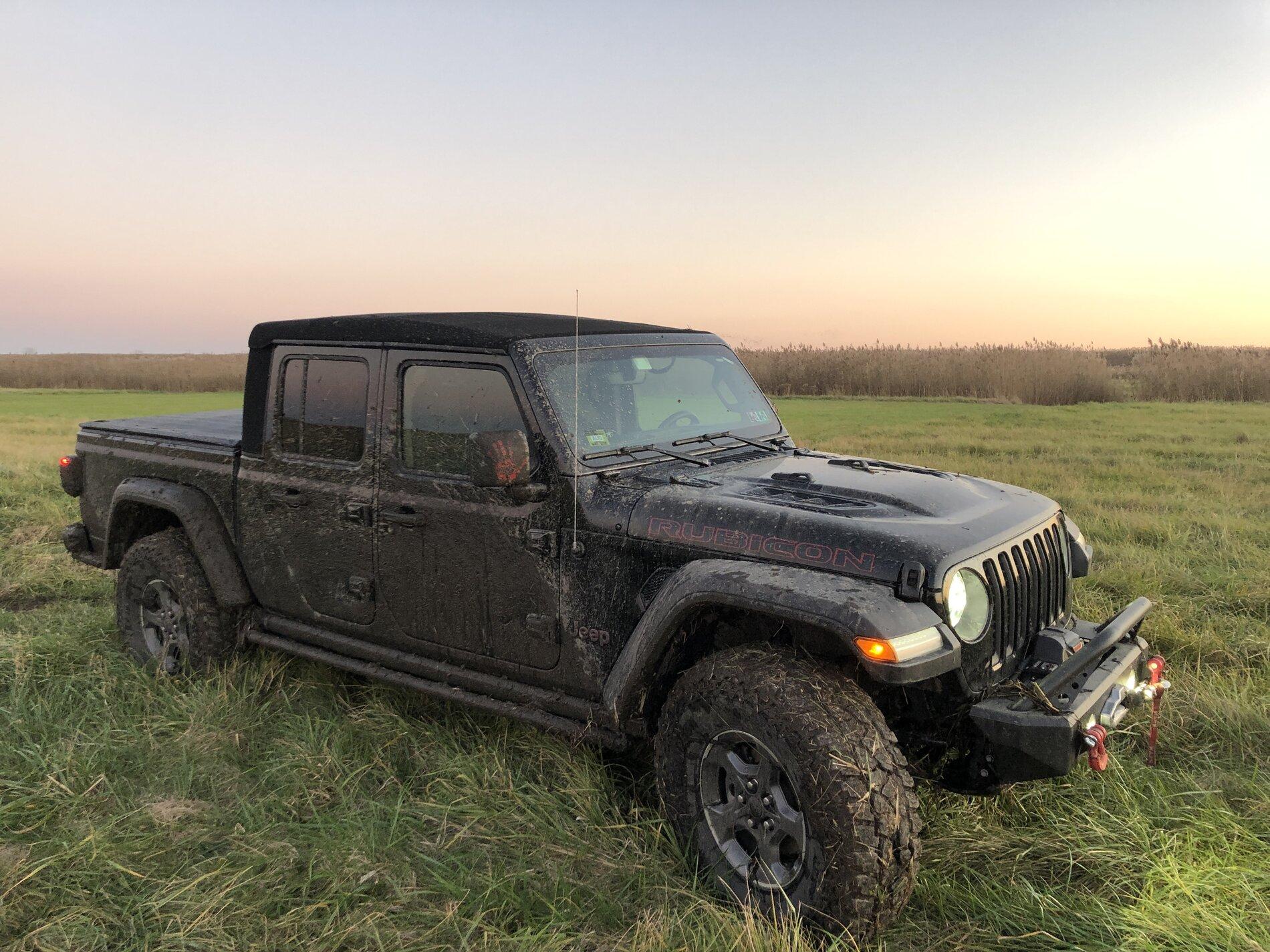 Jeep Gladiator 4.88's installed, 6-spd Sport S, 37's - Finally 92E689B7-5079-4E45-902E-807E79D0A463