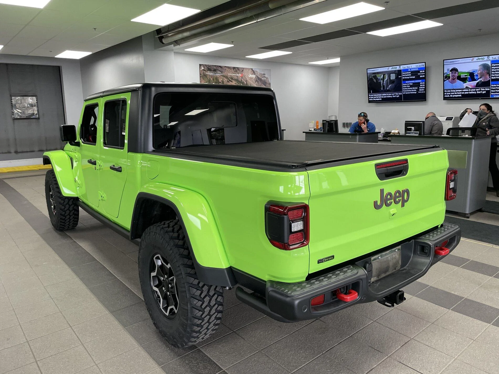 Jeep Gladiator Update, for sale: Finally getting Wrapped... Inozetek SuperGloss Acid Green Gladiator (updated with pictures) 15a720d8-40f7-4bab-aa60-36bfec24fb94-jpeg