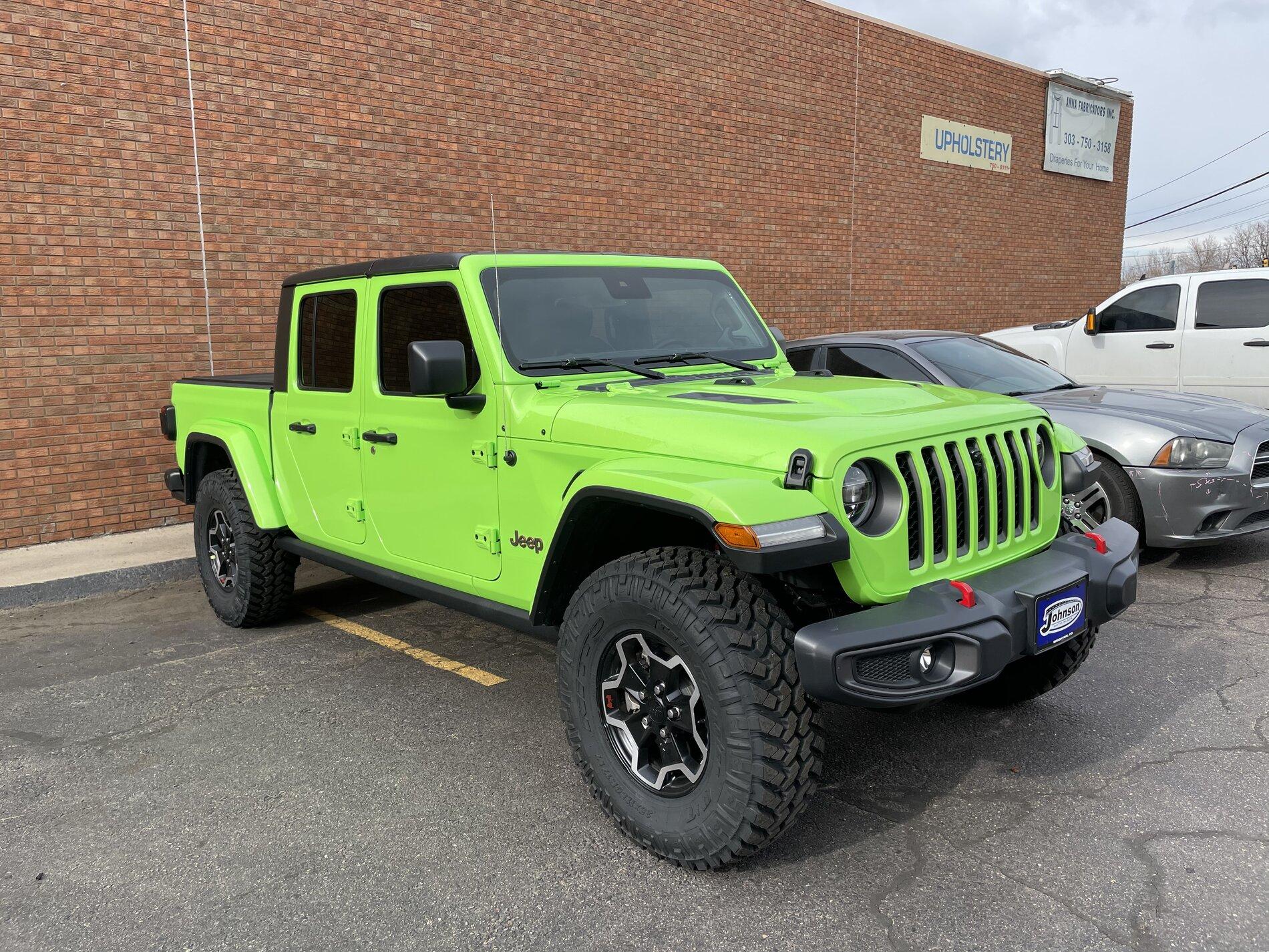 Jeep Gladiator Update, for sale: Finally getting Wrapped... Inozetek SuperGloss Acid Green Gladiator (updated with pictures) 683b8f85-350b-499b-bb53-7d3f21cb79ae-jpe