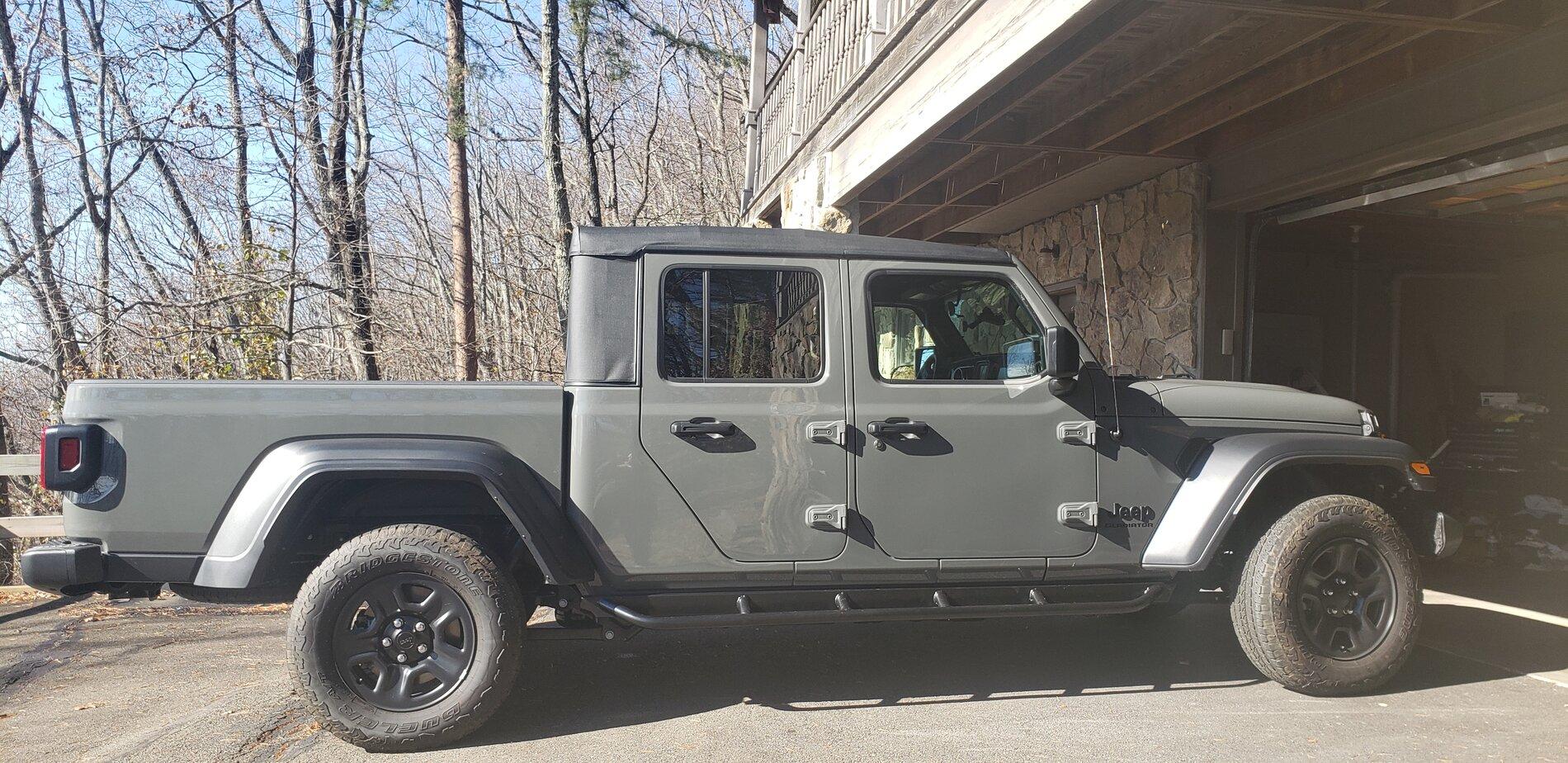 Jeep Gladiator Kenda Klever R/T KR601 35x10.50R17 20201203_110510
