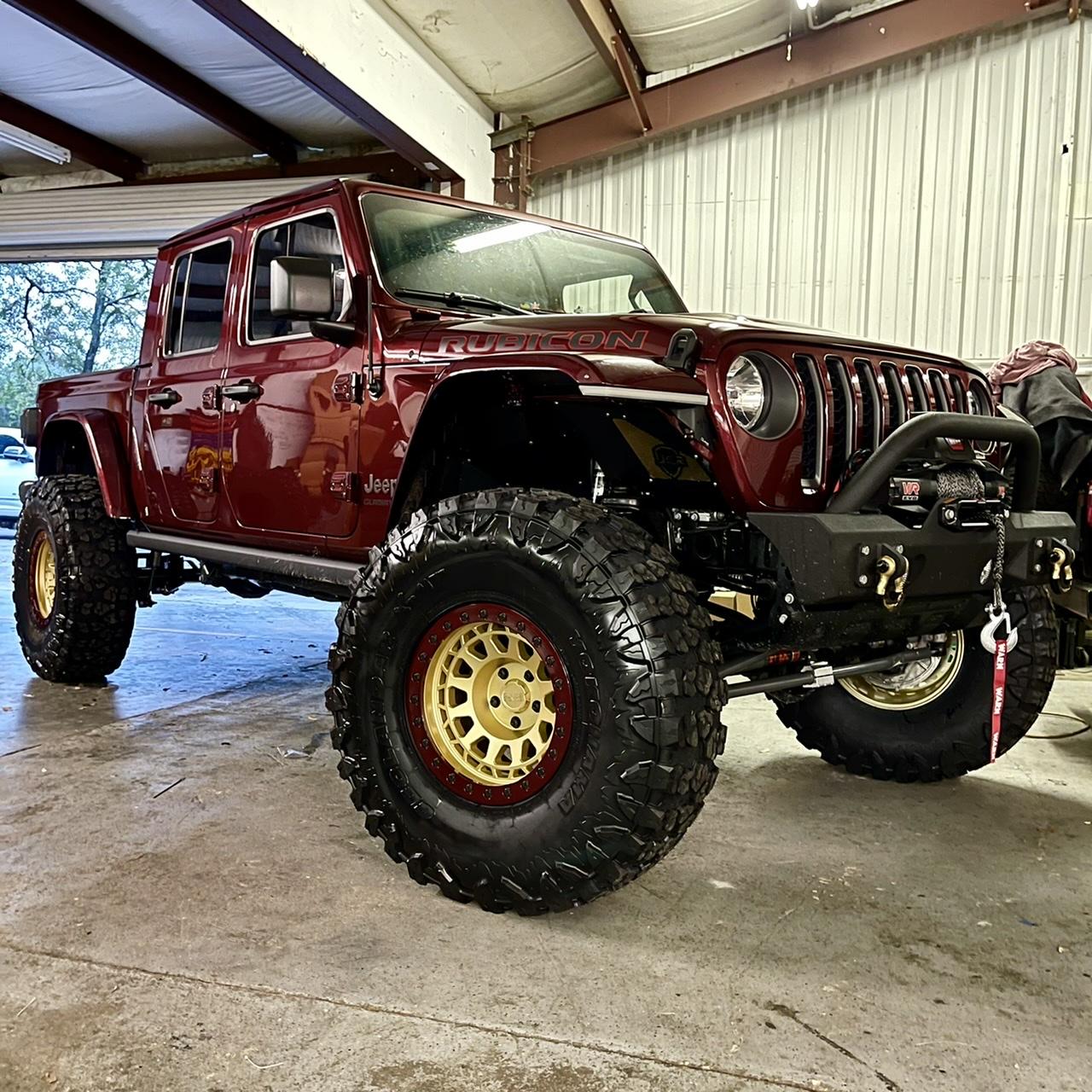Jeep Gladiator Snazzberry Gladiator JT club 74117C04-9873-44B8-B9A1-817738F54850
