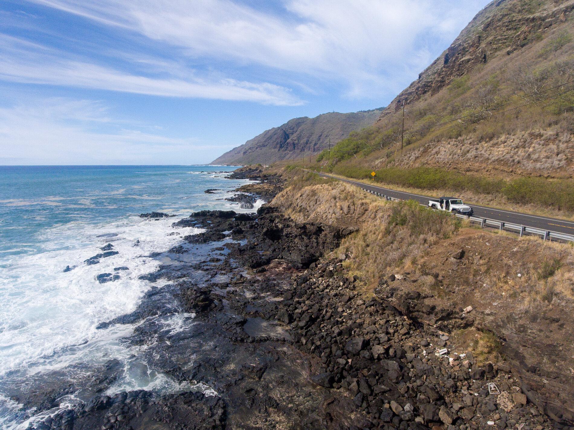 Jeep Gladiator Peacock Flats Trail and Waianae in Oahu DJI_0016