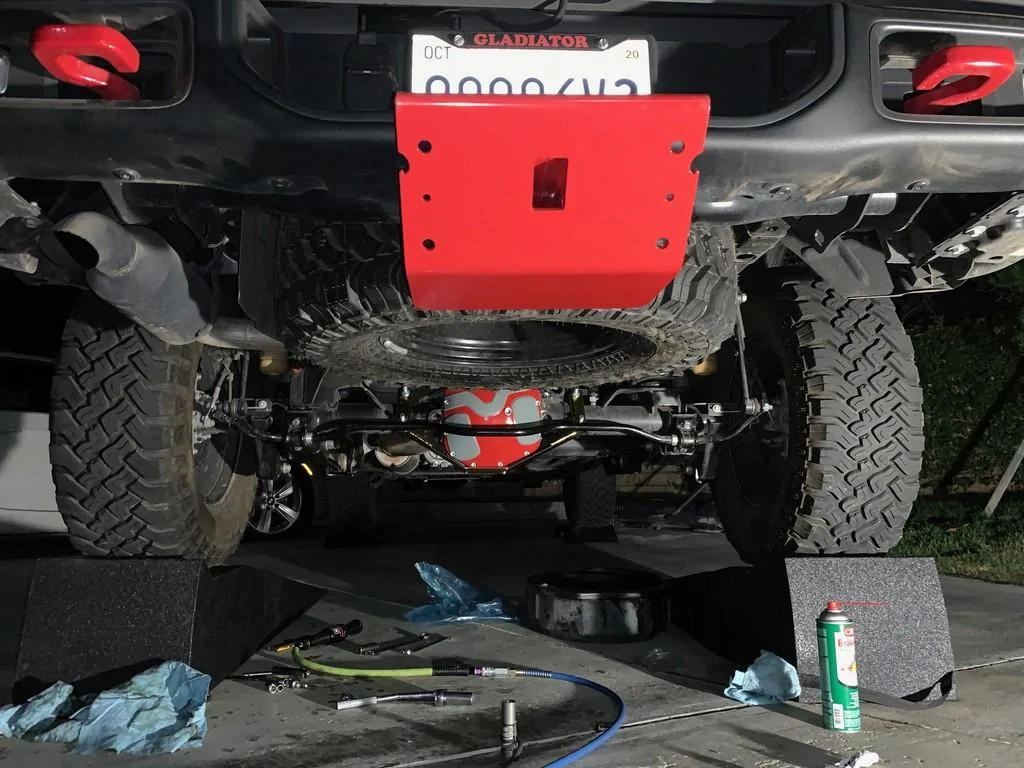 Jeep Gladiator Anyone remove the hitch when wheeling? xcZolu