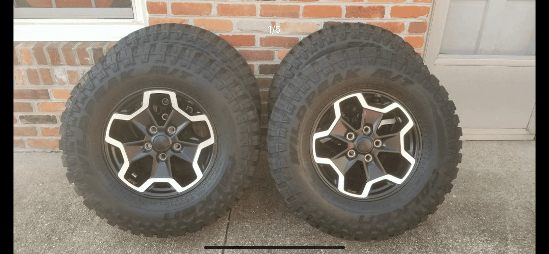 Jeep Gladiator Do some stock Rubicon gladiator rims come in 17x9”? E33EA2AA-0F69-400E-8D6D-F47C715D81B7