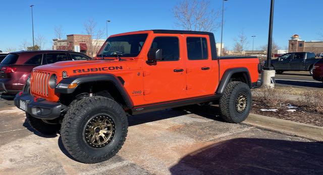 Jeep Gladiator Lets see those 17" RIMS ! IMG_3384