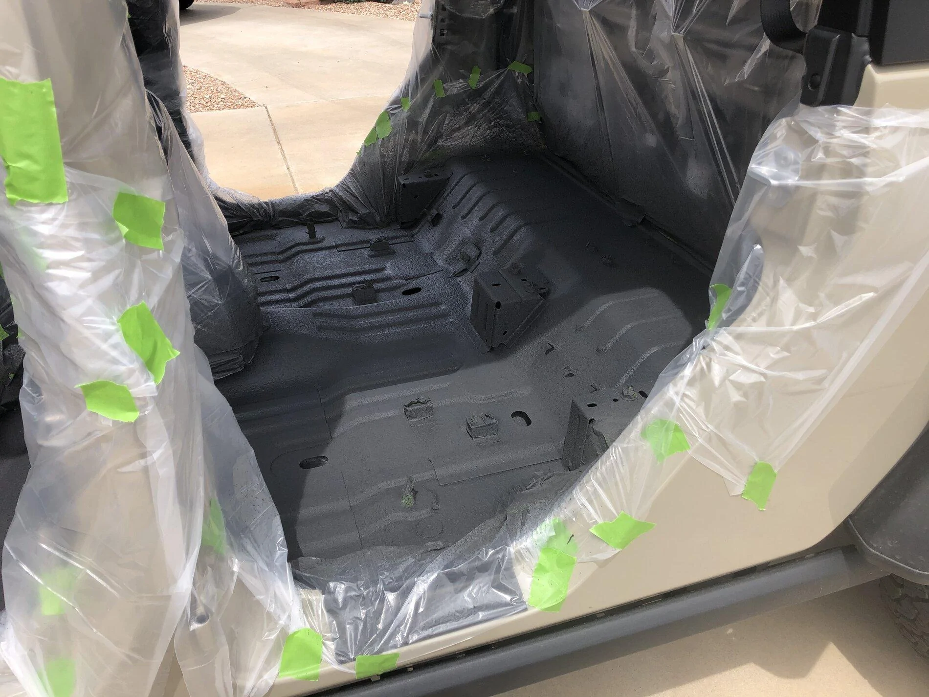 Jeep Gladiator Anyone remove the carpet? DB12707F-3926-4664-A8B2-398E7E515884